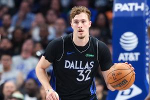 18岁331天！弗拉格单场至少20分5板5助且0失误 NBA历史最年轻