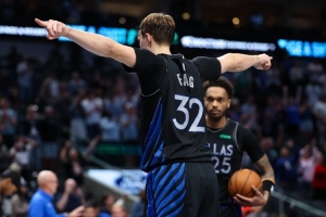 解说：独行侠背靠背本来就不指望赢 状元对决弗拉格和华子都拉了