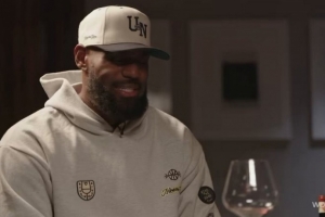 詹姆斯：18首轮抢七我对步行者球员说自己要打满全场 对方惊呆了