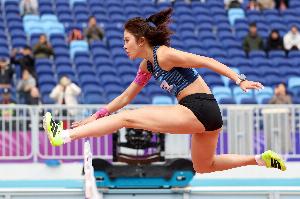 吴艳妮妈妈回怼恶评：泪洒赛场是因她觉得对不起教练家人粉丝