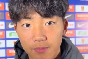 万项：大家非常想拿下这场开门红 我为自己和球队打8.5分