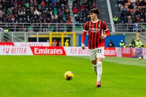 19岁！巴特萨基是2016年的洛卡特利之后，米兰德比最年轻首发球员