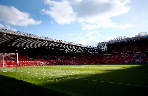 BBC：今晚对阵埃弗顿，老特拉福德新增6141个安全站立席位