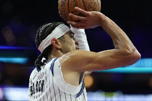 收获颇丰！魔术狂胜76人41分 全队9人得分上双