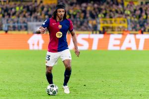 巴萨今年欧冠已经2次自摆乌龙，之前11年从未有过