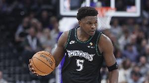 解说：说不定这场会让森林狼下决心交易 除华子外要有更好持球人