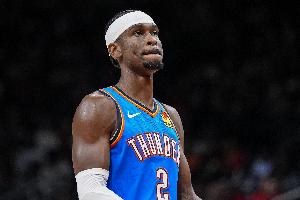 得分＞出战时间！亚历山大11月上场410分钟 得到415分