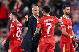 7000万卖出！绿帽哥：斯洛特不想卖迪亚斯，但总监认为他不值高薪