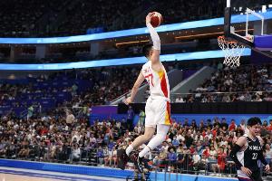 力战难救主！张镇麟17中6得全队最高20分另8板2断 2记三分险翻盘