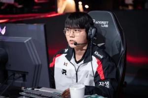 Cuzz：比赛时不说话的队友让人郁闷，赛季中版本改动对我和队伍很有利