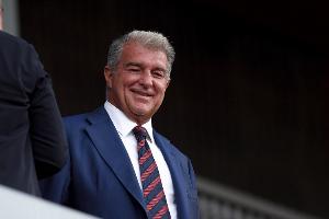 拉波尔塔：阿劳霍染红被批评但我认为不公平 输球能推动我们成功