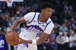 此路不通！贝利腾空暴起 钉板大帽阿门·汤普森