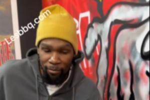 瘦归瘦！杜兰特赛后在犹他享受满满两大盘牛排餐