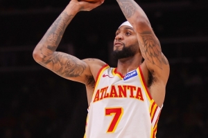 表现不俗！尼基尔·亚历山大-沃克19投10中得到26分3板1助2断