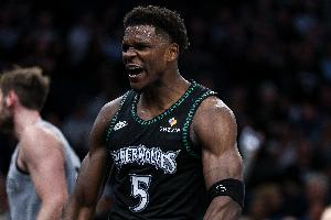 爱德华兹连续6场得分30+ 追平凯文·乐福&并列森林狼队史第一多