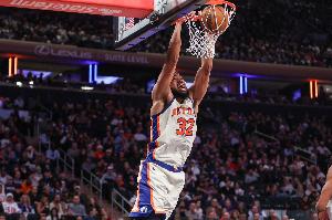 彻底花了！唐斯抢断反击上篮得分 尼克斯一波7-0分差20+