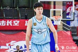 外线手感在线！赵嘉义替补20分钟 三分7中4拿到14分3板