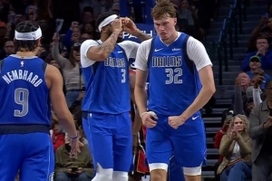 这就是你们要的状元吧！弗拉格后仰中投+盖帽+空切上篮杀死比赛