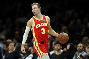 三分很准但还不够！肯纳德替补5中4&三分4中3射落11分 另有5板2助