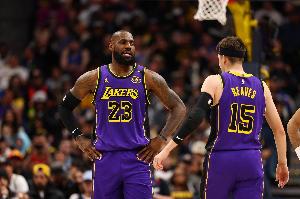 夸梅：40岁的乔丹还在跟队友争出手权 詹姆斯只能被落选秀带着打