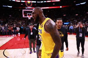 詹姆斯取得生涯第1014胜 追平帕里什并列NBA历史胜场第二