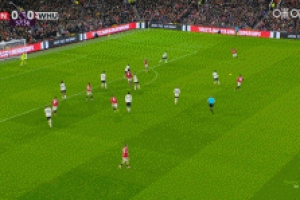 达洛特破僵！卡塞米罗打门被达洛特挡下，后者抓住空挡顺势破门