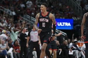 靠谱炮台！小贾巴里·史密斯8中5拿到16分 罚球5中5&正负值+29