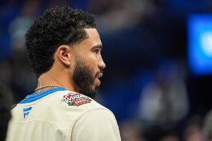 斯玛特：我和塔图姆时有联系他现在精神状态很好 祝愿他早日康复