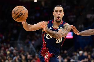 赢球最大功臣！泰森第三节16分带队逆转局势 全场砍24分6板2帽！