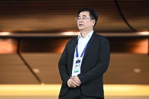 直播吧：宋凯、邵佳一现场观看足协杯决赛