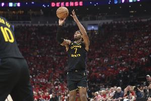 把握住机会！斯潘塞空切外传希尔德空位三分打停骑士！