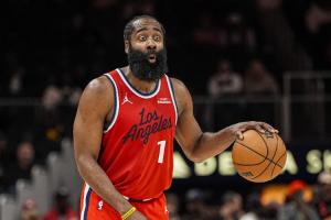 几场完成超越？哈登已砍下28303分 距离历史第9的奥尼尔还差293分