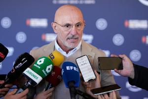 德拉富恩特：卡瓦哈尔和亚马尔都迫不及待地想要见面并拥抱彼此