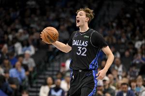 攻防出彩！弗拉格15中7拿到19分5板3助2断2帽