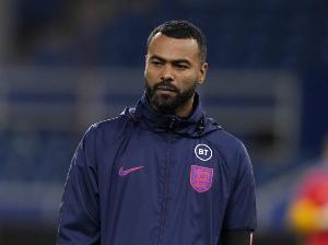 阿什利·科尔：我要从头学起成为真正的教练 卡斯利对我帮助很大