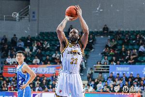 沈阳日报：新阵三线低迷无缘八强 辽篮别把“阵痛”拖成“长痛”