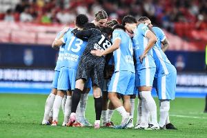 豫媒：河南省省委书记刘宁会见河南队将士，祝贺勇夺足协杯亚军