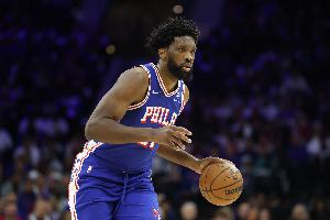 解说：对恩比德的要求 从MVP表现率队赢球变成如今的健康打球就好