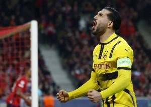 图片报：加拉塔萨雷、费内巴切等队想签埃姆雷·詹，但球员想留队