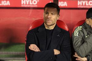 ESPN：皇马球员难以理解阿隆索的战术安排 齐达内等人是候选主帅