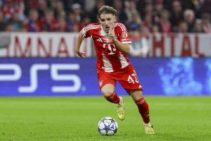 17岁290天！卡尔成欧冠历史最年轻连续3场比赛进球的球员