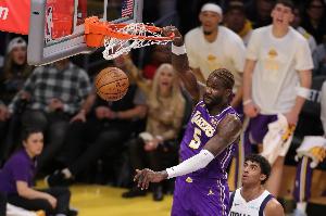 拓记：湖人和艾顿仍处在蜜月期 一旦遇到逆境他会马上变回顿宝