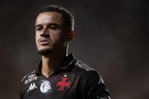 跌至新低！库蒂尼奥巅峰身价1.5亿如今仅剩350万欧，巴甲30场5球