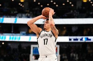 外线还没开！小迈克尔·波特半场8中3拿到9分3板5助 三分5中1