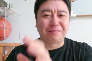 徐静雨：杨瀚森如今体能和肌肉都有提升，在场上愈发自信！