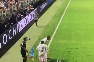 这就对味了！看来下一届梅阿查北看台领袖已呼之欲出