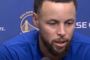 近看米切尔身材真壮实