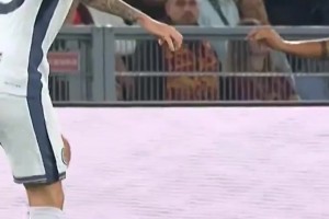 你会怎么评价这对后腰组合？罗德里和斯通斯欧冠决赛的精彩表现！