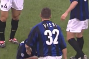 完美中锋维埃里！有身体有技术进球美如画！