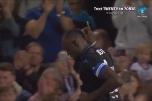 飞人博尔特证明：足球光有奔跑是不行滴！